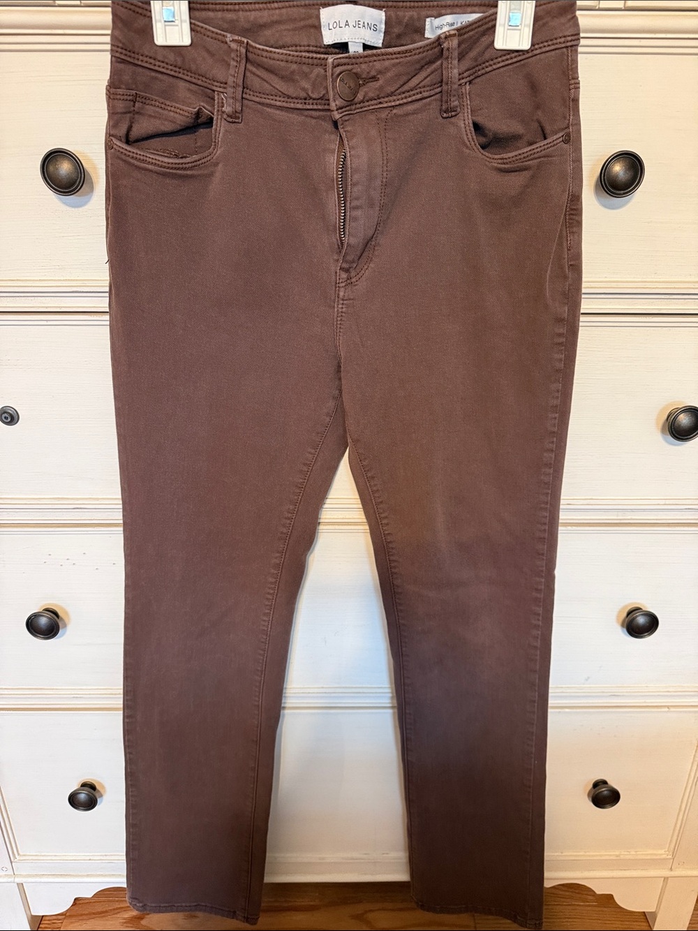 lola Jeans in Brown